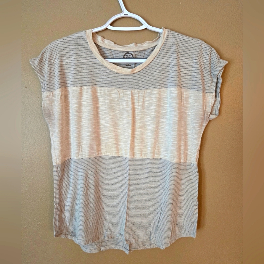 Maurices Gray and Cream Short Sleeve Tee